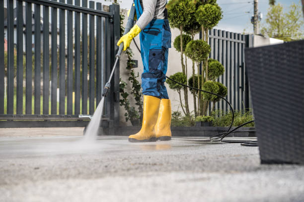 Best Parking Lot and Garage Cleaning  in Strathmore, CA