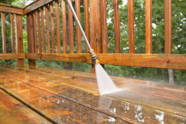 Best Roof Washing  in Strathmore, CA